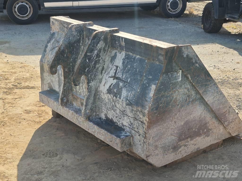 Xtreme XR1255 Телескопични товарачи