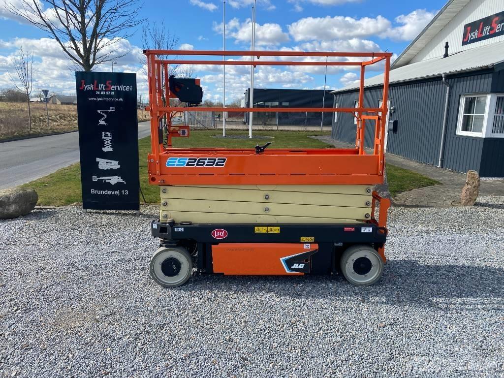 JLG ES 2632 Ножични работни платформи