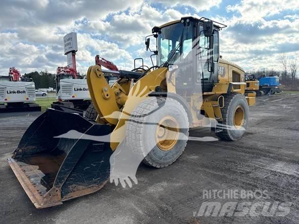 CAT 926M Колесни товарачи