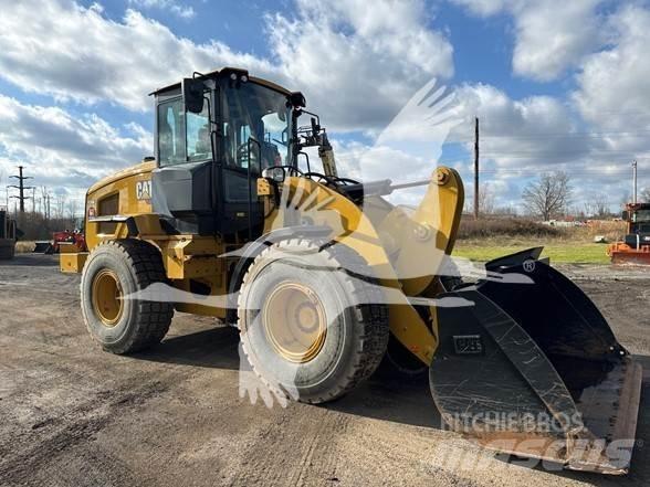 CAT 926M Колесни товарачи