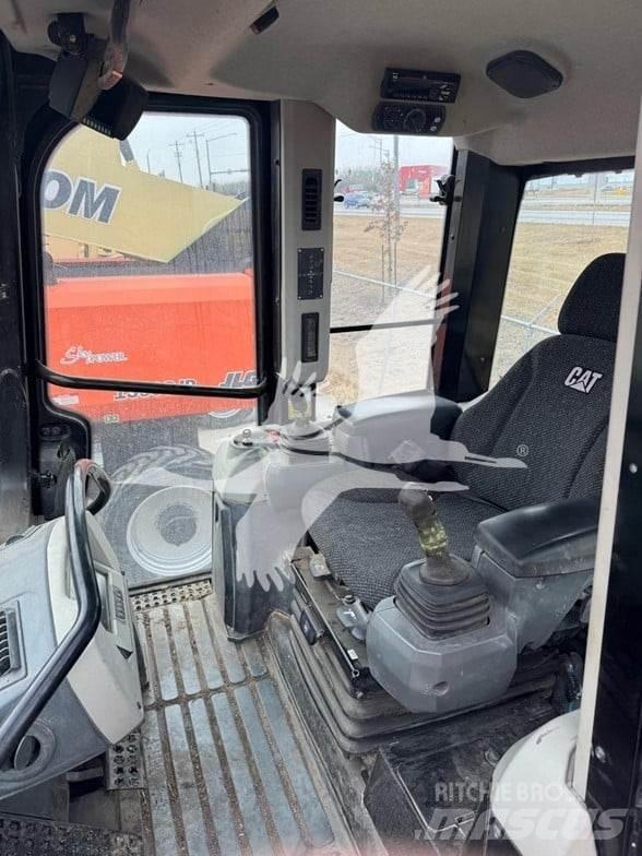 CAT 963K Верижен товарач