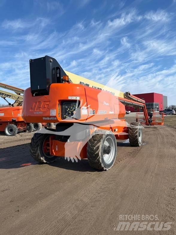JLG 1350SJP Телескопични повдигачи
