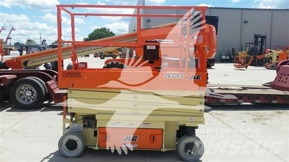 JLG 2632ES Ножични работни платформи