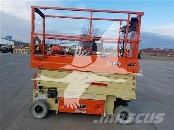 JLG 2632ES Ножични работни платформи
