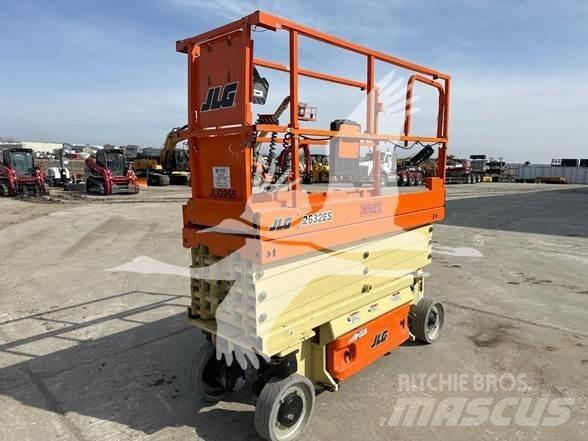 JLG 2632ES Ножични работни платформи
