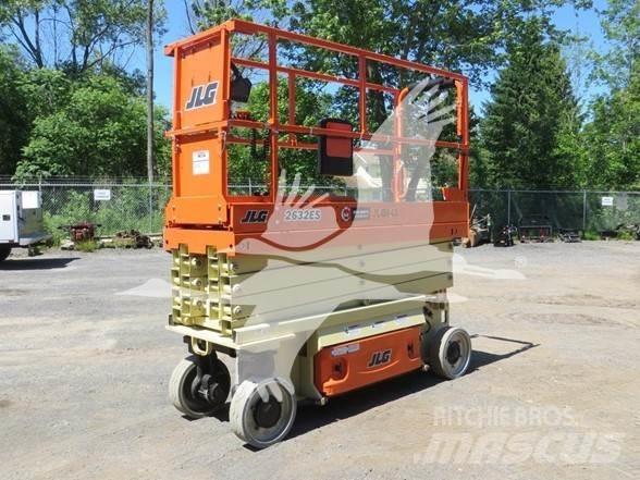 JLG 2632ES Ножични работни платформи
