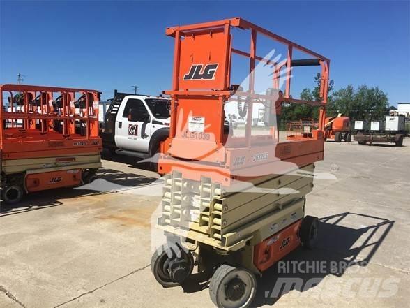 JLG 2632ES Ножични работни платформи