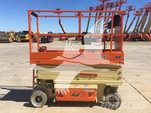 JLG 2632ES Ножични работни платформи