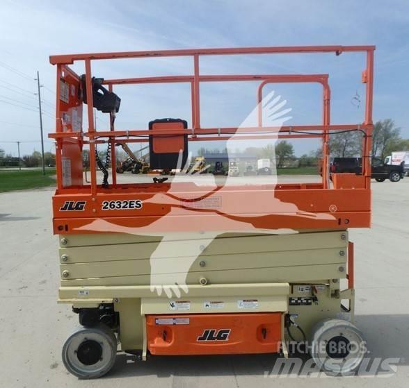 JLG 2632ES Ножични работни платформи