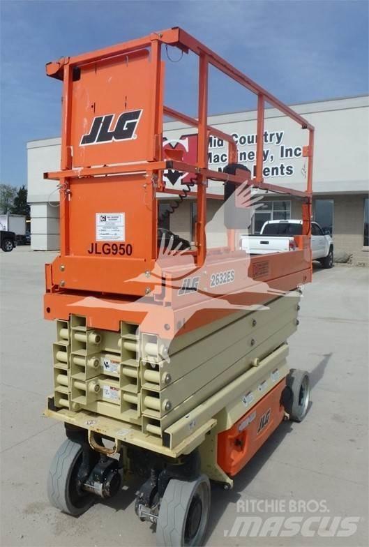 JLG 2632ES Ножични работни платформи