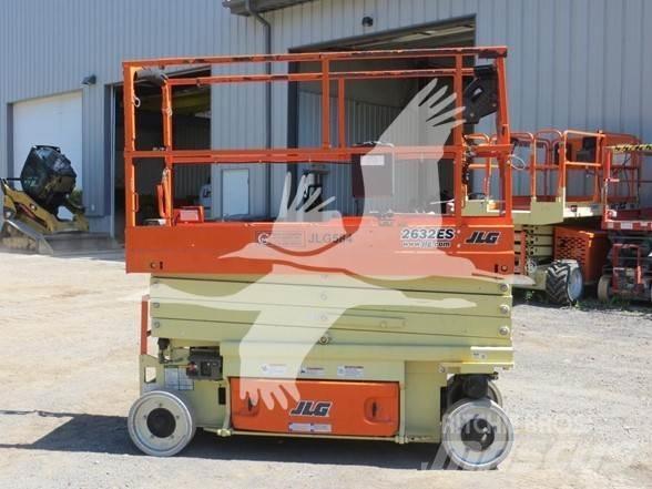 JLG 2632ES Ножични работни платформи