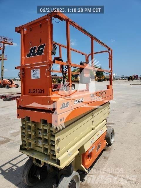 JLG 2632ES Ножични работни платформи