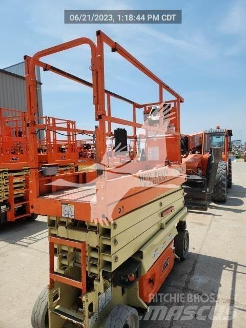 JLG 2632ES Ножични работни платформи