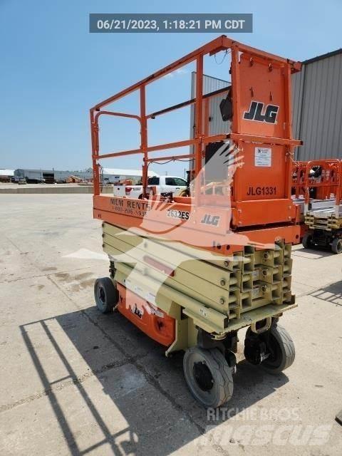 JLG 2632ES Ножични работни платформи