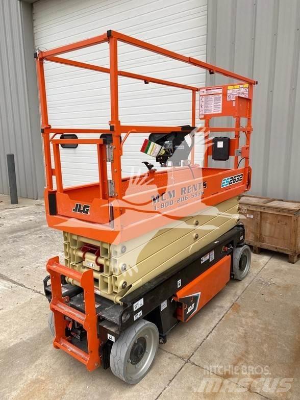JLG 2632ES Ножични работни платформи