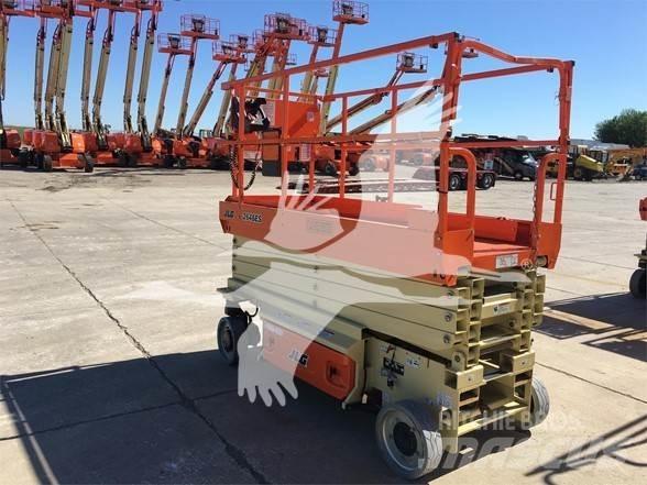 JLG 2646ES Ножични работни платформи