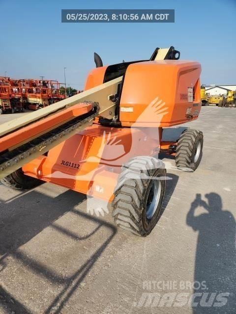JLG 400S Телескопични повдигачи
