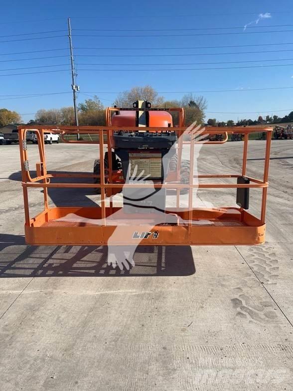 JLG 400S Телескопични повдигачи
