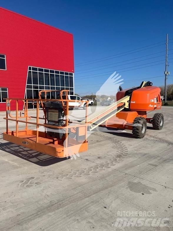 JLG 400S Телескопични повдигачи
