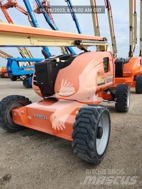 JLG 600AJ Съчленени стрелови подемници