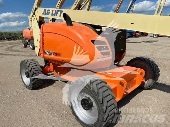 JLG 600AJ Съчленени стрелови подемници