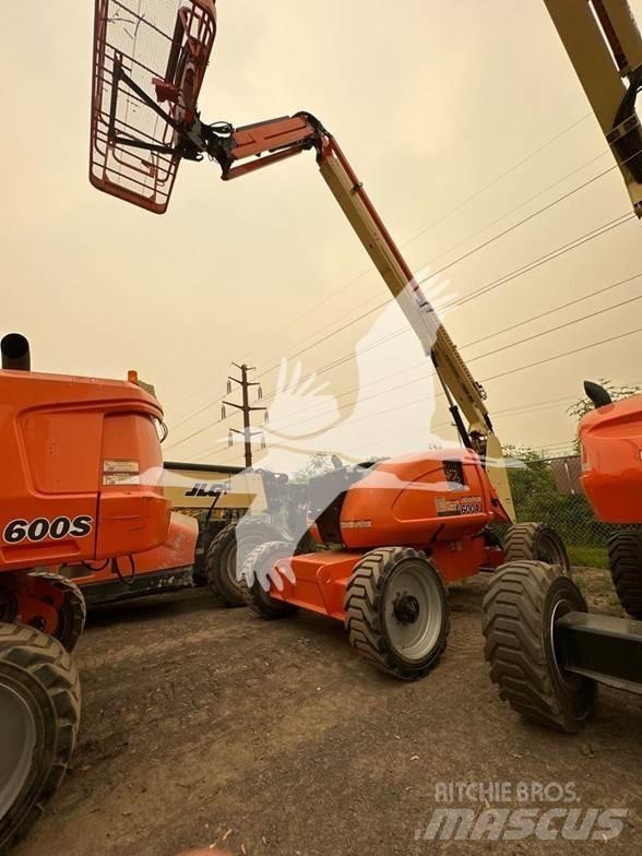 JLG 600AJ Съчленени стрелови подемници