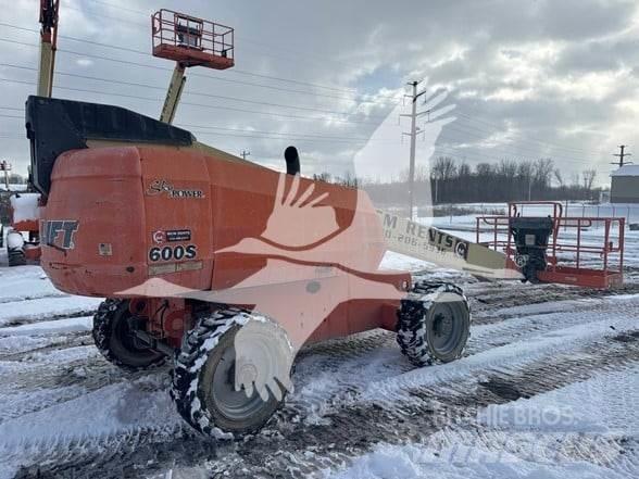JLG 600S Телескопични повдигачи
