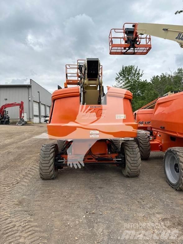 JLG 600S Телескопични повдигачи

