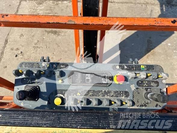 JLG 660SJ Телескопични повдигачи
