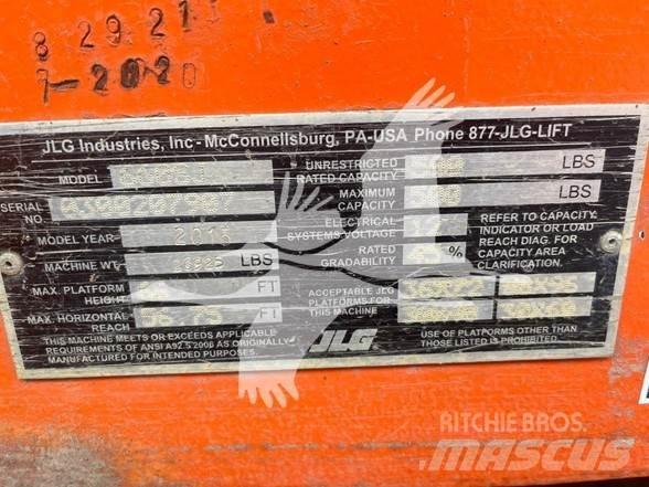 JLG 660SJ Телескопични повдигачи
