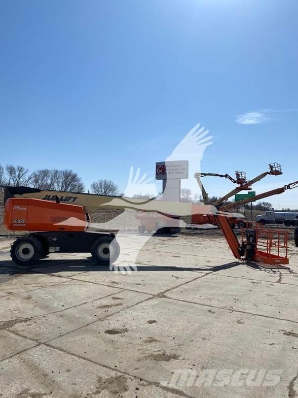 JLG 660SJ Телескопични повдигачи
