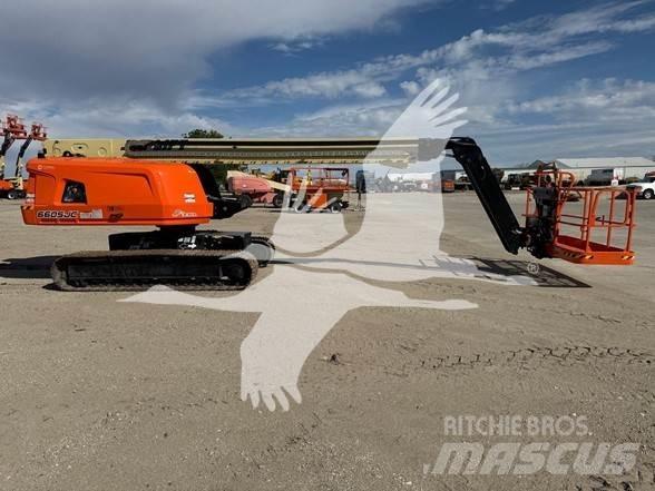 JLG 660SJC Телескопични повдигачи

