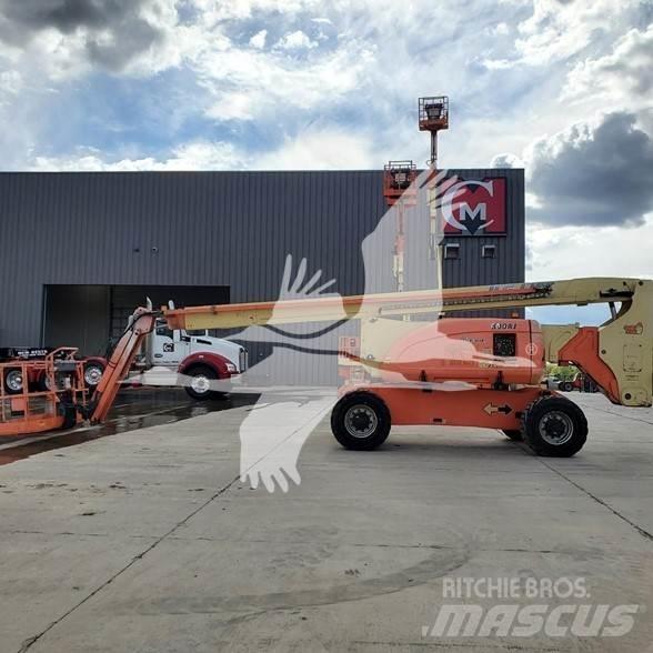 JLG 800AJ Съчленени стрелови подемници