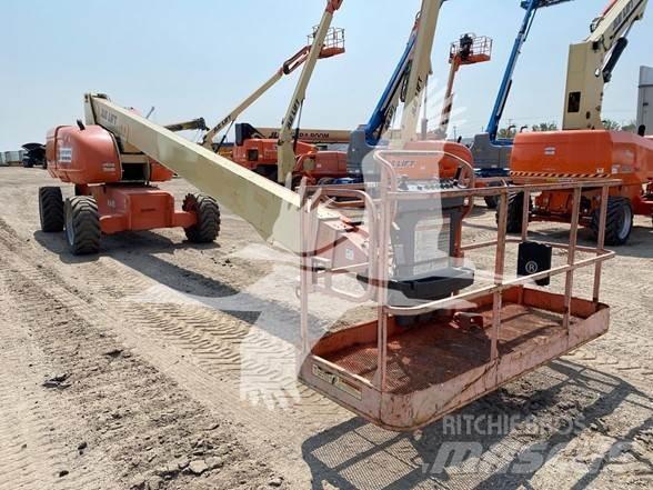 JLG 800S Телескопични повдигачи
