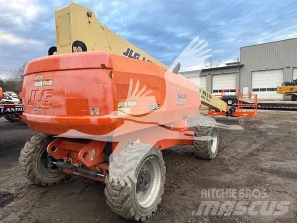 JLG 800S Телескопични повдигачи
