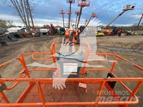 JLG 860SJ Телескопични повдигачи
