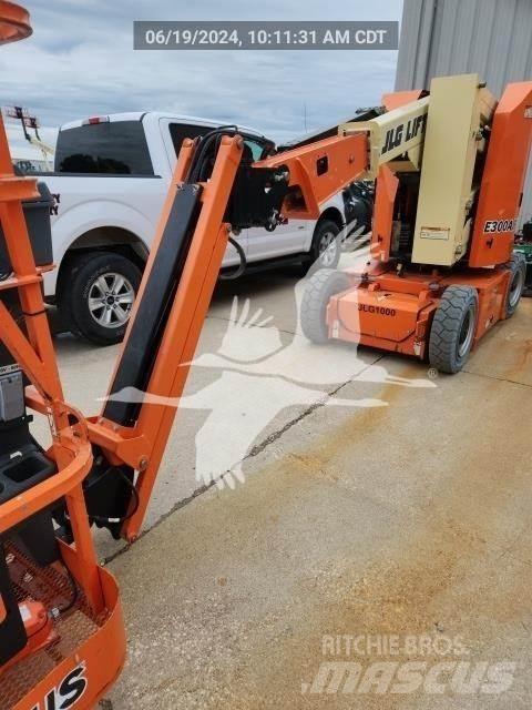 JLG E300AJP Съчленени стрелови подемници