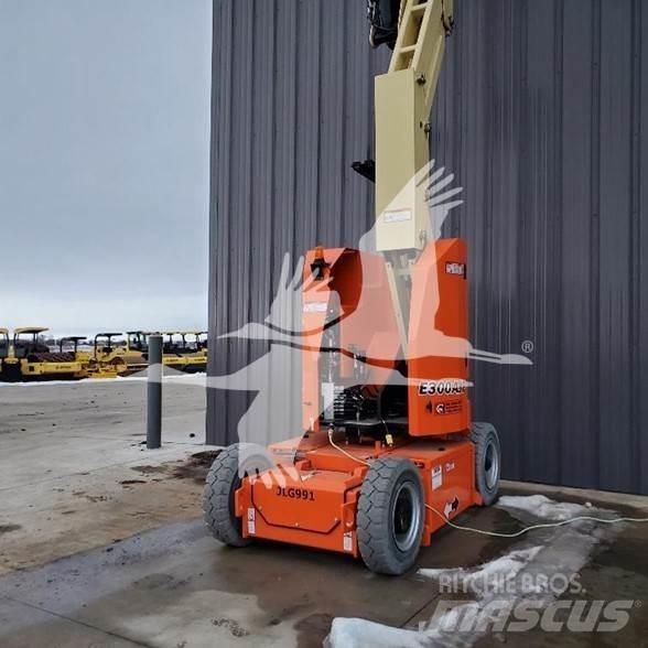 JLG E300AJP Съчленени стрелови подемници