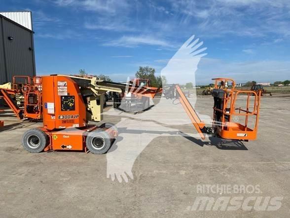 JLG E300AJP Съчленени стрелови подемници