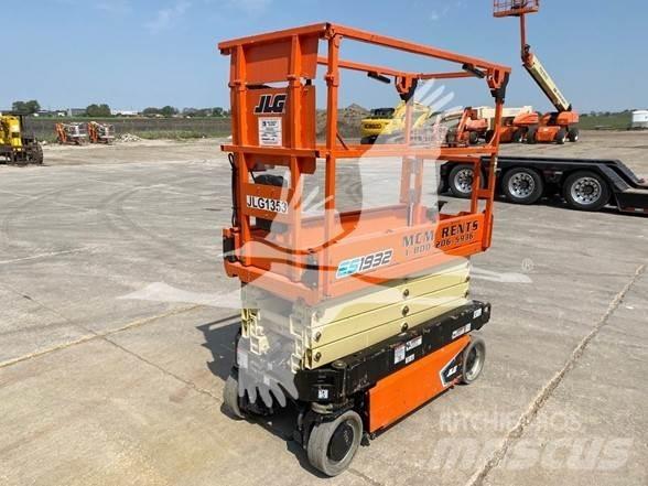JLG ES1932 Ножични работни платформи