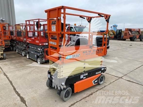 JLG ES1932 Ножични работни платформи