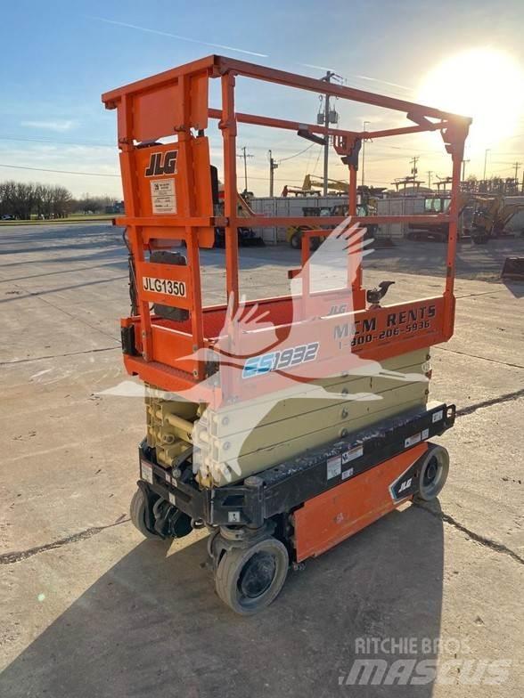 JLG ES1932 Ножични работни платформи