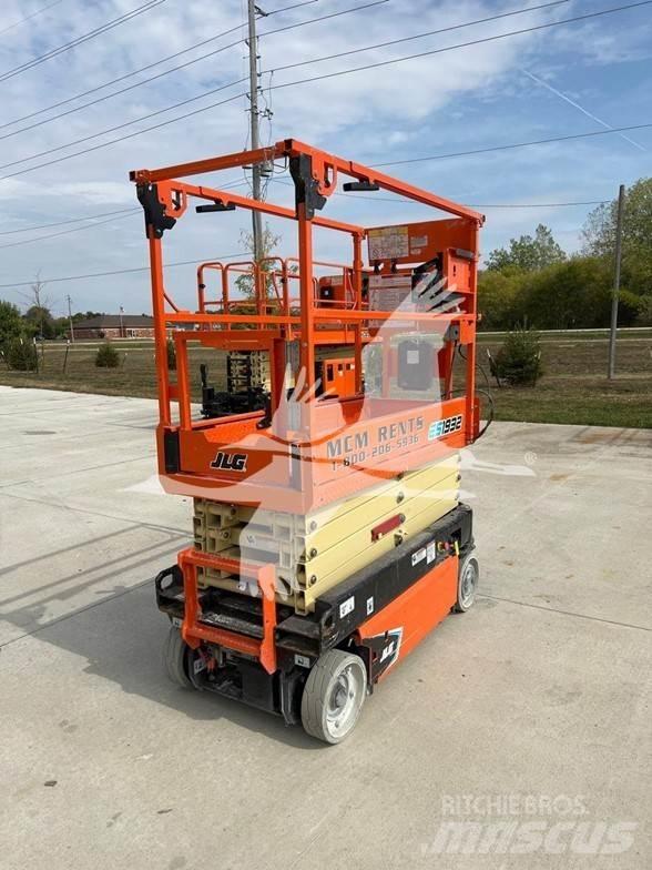 JLG ES1932 Ножични работни платформи