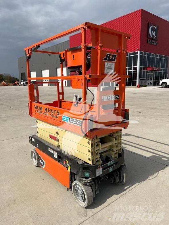 JLG ES1932 Ножични работни платформи