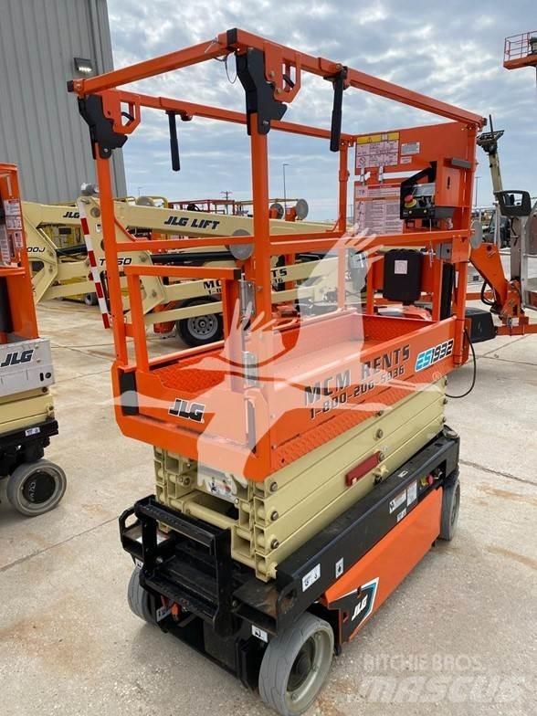 JLG ES1932 Ножични работни платформи