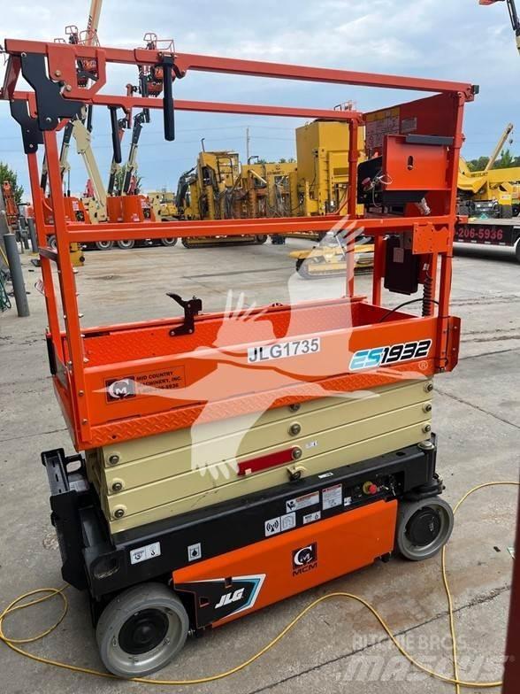 JLG ES1932 Ножични работни платформи