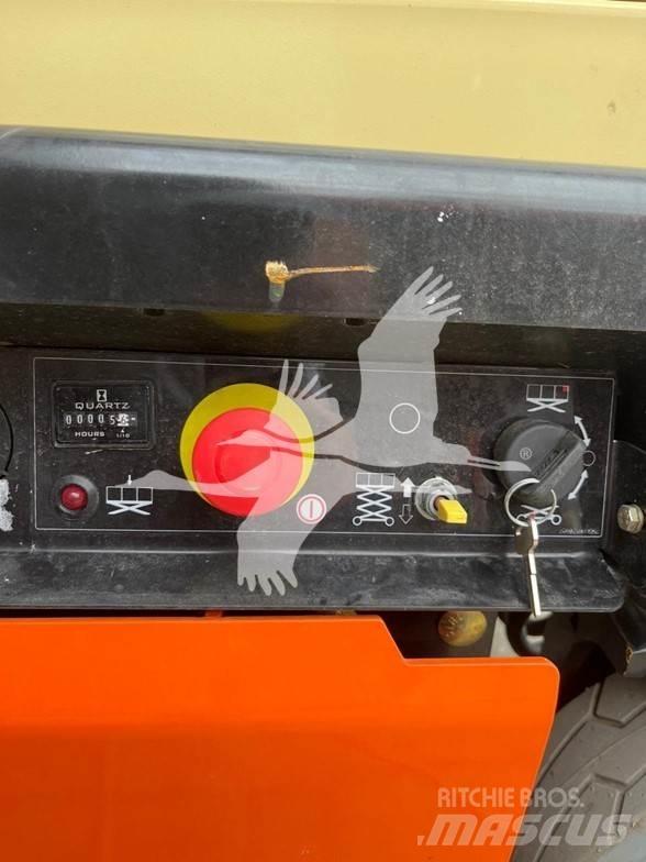 JLG ES1932 Ножични работни платформи