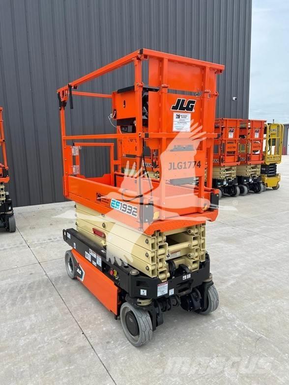 JLG ES1932 Ножични работни платформи