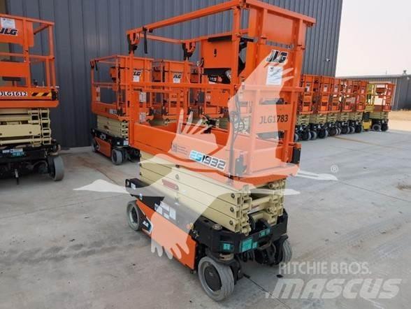 JLG ES1932 Ножични работни платформи