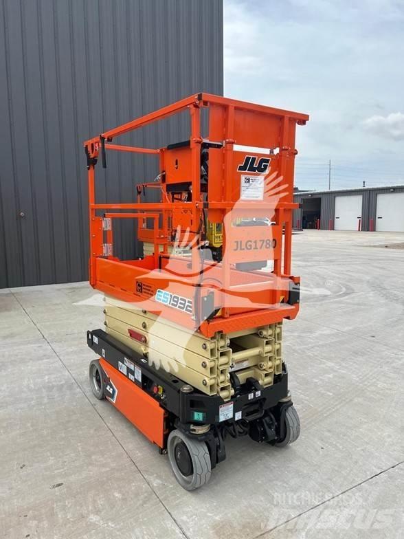 JLG ES1932 Ножични работни платформи
